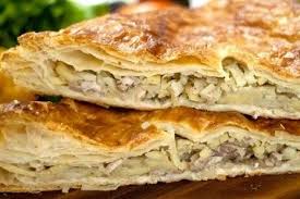 пирог с мясом из слоеного теста рецепт с фото Sochnyj Pirog S Kuricej Iz Sloenogo Testa Recept Idei Dlya Blyud Eda I Napitki I Sloenoe Testo