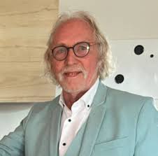 Samen werken aan toekomstbestendige zorg: ontdek onze hoogtepunten en  verhalen in het kwaliteitsjaarbeeld 2024-2025. Onze collega's vertellen  erover. Lees vooral meer in het volledige kwaliteitsjaarbeeld. 🌟 Ben  Borchers, voorzitter Centrale ...