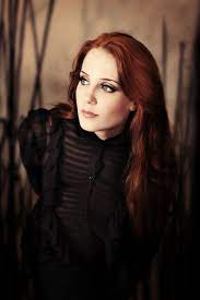 This is a list of female rock singers. Pin On Simone Simons