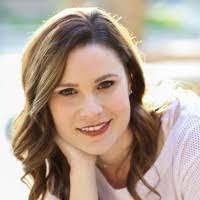 Ashley Farland's Instagram, Twitter & Facebook