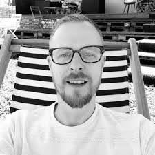 Tom Kolb's Instagram, Twitter & Facebook