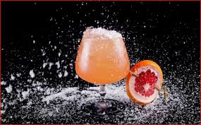 In questo articolo ti presento i migliori cocktail da aperitivo alcolici e analcolici, pensa che alcuni di questi potrai realizzarli. Lucky Star La Ricetta Per Fare Un Delizioso Cocktail Con Sambuca Prosecco E Menta