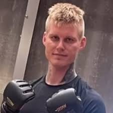 Michael Overby vs. Birk Lund, DFC 2