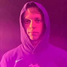 Layton Simon's High School Bio