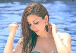 انتهزت الفنانة نسرين طافش فرصة حصولها على إجازة من تصوير أعمالها وسافرت إلى دبي حيث تمضي عطلتها الصيفية هناك. Ù†Ø³Ø±ÙŠÙ† Ø·Ø§ÙØ´ ÙÙŠ Ø§Ø·Ù„Ø§Ù„Ø© Ù†Ø§Ø±ÙŠØ© Ø¹Ù„Ù‰ Ø´ÙˆØ§Ø·Ø¦ Ø¯Ø¨ÙŠ ÙÙŠØ¯ÙŠÙˆ Dailymotion