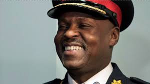 Mark Saunders, newly sworn-in police chief, vows to embrace technology,  improve community relations