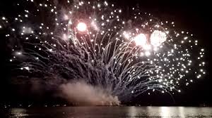 Nous tiendrons à jour cet article sur les animations prévues en 2021 au fur et à mesure de la publication des programmes. Bouquet Final Feu D Artifice 15 Aout Royan Fireworks Magnifique Youtube