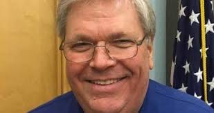 East Wenatchee council member resigns from museum board over drag show