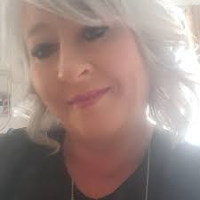 Diane Veitch's Instagram, Twitter & Facebook