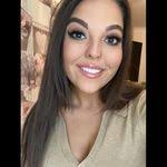 Deanna Dickson's Instagram, Twitter & Facebook