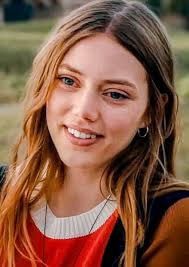 Fan Casting Grace Van Dien as Scarlett Johnson in TEXAS CHAINSAW MASSACRE 