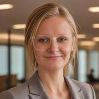 Kim Laroche's Instagram, Twitter & Facebook