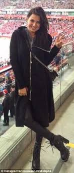 Her first husband died in the 9/11 attacks in new york city in 2001. Bayern Star Robert Lewandowski Announces Wife Anna Is Pregnant With Goal Celebration Daily Mail Online