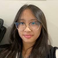 Alyssa Ginsberg's Instagram, Twitter & Facebook