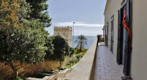 Trovato senza vita nella sua casa del mantovano, aveva 54 anni. Palazzo De Donno Santa Cesarea Terme 2021 Updated Prices Deals