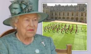 Queen's birthday falls on the first monday of june annually. Queen Stunned As Royal Guards Perform New Trooping The Colour Manoeuvre Video Royal News Express Co Uk