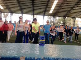 Revise aquí todos los juegos tradicionales y populares del ecuador este tipo de juegos infantiles, actualmente muy difundidos en. Utn Ibarra Ecuador ×'×˜×•×•×™×˜×¨ Juegos Tradicionales El Germis Derribar Tapas Y Armar La Torre Sin Dejarse Eliminar Con La Pelota Utnuniversity