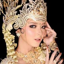 Maybe you would like to learn more about one of these? 10 Mua Rias Pengantin Terbaik Di Situbondo Heikamu Com