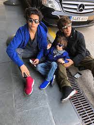 Shahrukh khan's paternal grandfather, jan muhammad khan was a pathan from afghanistan. Gauri Khan On Twitter Shahrukh Khan Family Actors Shahrukh Khan