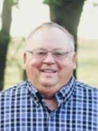 Steven Hofer's Instagram, Twitter & Facebook