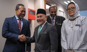 Walaupun seringkali hanya disebut bencana alam, sekadar hujah bagi melepaskan diri daripada tanggungjawab manusia sendiri yang ditugaskan oleh allah menjadi makhluk yang memakmurkan bumi dan makhluk yang dicipta di. Malaysiakini Pembalakan M Kini Pertahan Laporan Mengenai Menteri Alam Sekitar