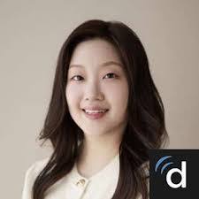 Iris Kim's Instagram, Twitter & Facebook