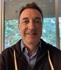 Tom Kealey's Instagram, Twitter & Facebook