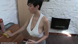 Kim Extreme Cleaning Downblouse Nude / Hotty Stop