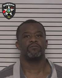 📣 𝐀𝐫𝐫𝐞𝐬𝐭 𝐌𝐚𝐝𝐞 𝐢𝐧 𝐁𝐫𝐞𝐰𝐞𝐫'𝐬 𝟐𝟎𝟏𝟏 𝐌𝐮𝐫𝐝𝐞𝐫 On  Monday, September 12, 2011, officers with the Statesville Police Department  responded to the Myrtle Place Apartments near downtown Statesville to  investigate a reported shooting.