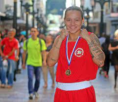 Keno machado(81 kg), hebert conceição (75 kg), wanderson oliveira (63 kg), abner teixeira (91 kg), beatriz ferreira (60 kg), jucielen romeu (57 kg) e grazieli. Beatriz Ferreira E Top 5 No Ranking Mundial De Boxe