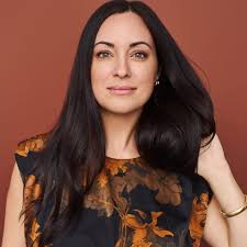 Hey!! What has been your favorite Photo Booth package you have found? I  love the glam black and white pictures. I'm curious what other perks like  print outs for guest books, etc.