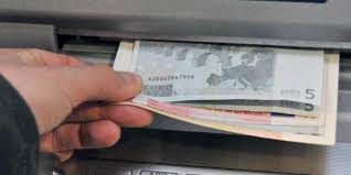 Fehler / bedenklichen inhalt melden. Banken Geldautomaten Geben Kaum Noch Funfer Raus Np Neue Presse