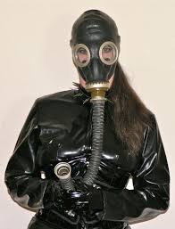 Kinky Dia Zerva is wearing a mask