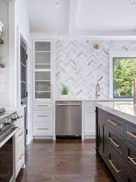 It is an incredibly simple design that works beautifully in any style. 75 Beautiful Kitchen With Shaker Cabinets Pictures Ideas July 2021 Houzz