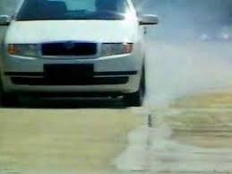 Škoda fabia oferuje dużo miejsca dla pasażerów i ich bagażu. Skoda Fabia Advert Factory Youtube