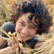 Florence Geanty : De l'Écran à la Scène -