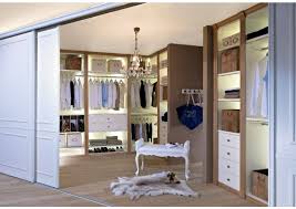 Schränke kaufen otto.de kleiderschränke & schuhschränke vitrinen & wohnwände schrank mit/ohne schiebetüren ratenkauf & aufbauservice! Https Www Xn Aera Designmbel Ktb De Produkte Aera Begehbarer Kleiderschrank Jsp