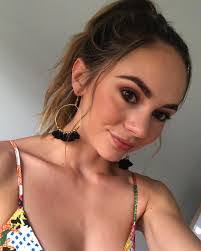 Kimberley Barry's Instagram, Twitter & Facebook