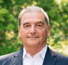 Bill Fullerton Guides Endeavor Through Its IPO