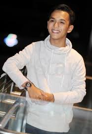 Kontroversi berpanjangan membabitkan penyanyi aiman tino yang dikatakan perlu dibayar tinggi dalam sesebuah persembahan menimbulkan rasa kurang senang pihak syarikat pengurusannya. Aiman Tino Ada Hak Dibayar Tinggi Dia Ada Value Hiburan Mstar