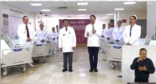 Martí Batres entrega 31 camas nuevas al Hospital Regional del ISSSTE de Veracruz