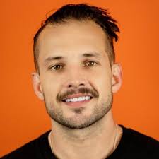 CHRIS M.L. BATES (@CMLBates)