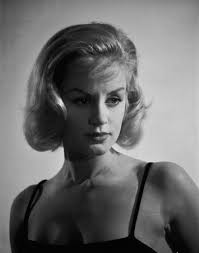 35 Fabulous Photos of Mary Ure in the 1950s and '60s ~ Vintage Everyday