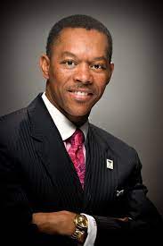 Pin By Sph Images Susan Patrick On Headshot Corporate Photography Business Portrait Corporate Portrait