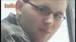 Nach dem amoklauf in winnenden, bei dem gestern 16 menschen starben, gibt es offenbar erste hinweise auf das motiv des täters. Winnenden Der Gemachte Tater 1 Of 2 Youtube