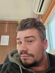 Hello! Funny and great stuff you guys post. I was hoping to see what I look  like with all grey hair. I'm only 32 years old and have gotten a lot lately.