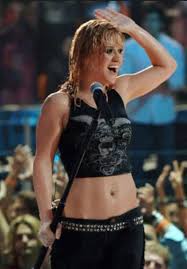 _ of you, 2005 hit for kelly clarkson. Mtv Video Music Awards Flashback Kelly Clarkson Arrives The Hollywood Gossip