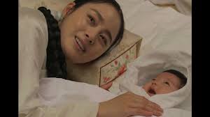Rain and kim tae hee both value their family's private lives so the eldest. Rain And Kim Tae Hee S Baby Daughter Will Grow Up To Help Save World Kim Tae Hee And Rain Kim Tae Hee Rain Baby