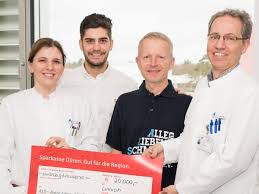 We did not find results for: Ukb Newsroom 20 000 Euro Im Kampf Gegen Ratselhafte Lahmung