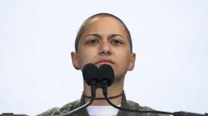 El contundente silencio de Emma González, sobreviviente del tiroteo en  Parkland, en su discurso de "6 minutos y 20 segundos" durante la marcha  contra las armas en Estados Unidos